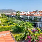 Sunset Club Aqua Lettings Aparthotel 3*