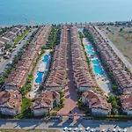 Sunset Club Aqua Lettings Aparthotel