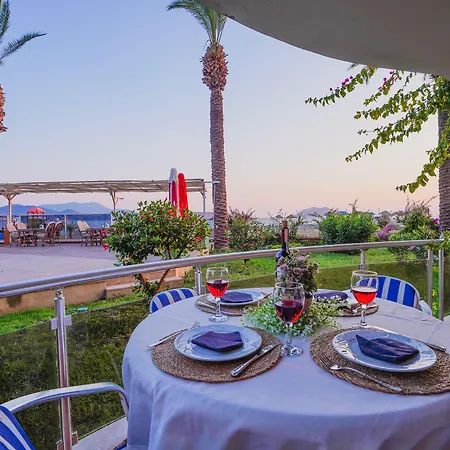 Sunset Club Aqua Lettings 3* フェティエ