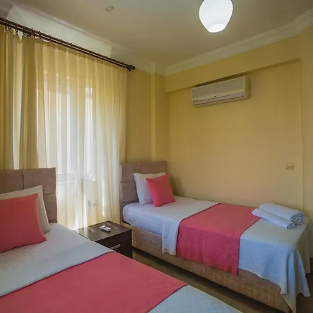 Sunset Club Aqua Lettings Aparthotel 3*
