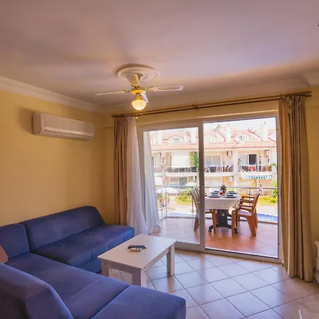 Sunset Club Aqua Lettings Aparthotel