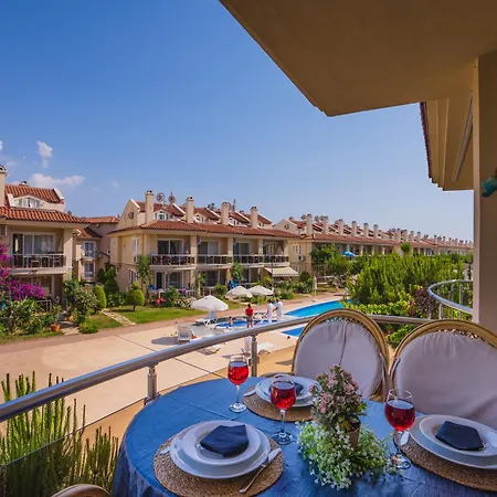 Sunset Club Aqua Lettings Aparthotel