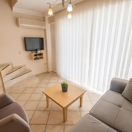 Sunset Club Aqua Lettings Aparthotel