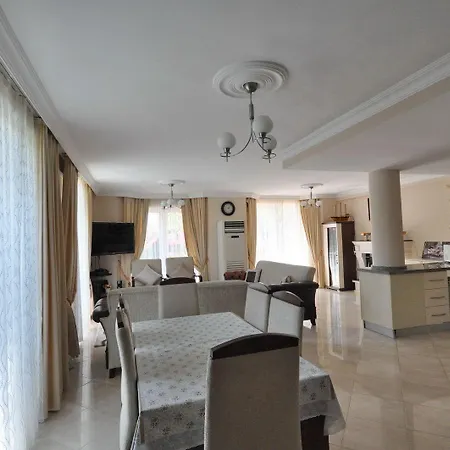 Sunset Club Aqua Lettings 3*