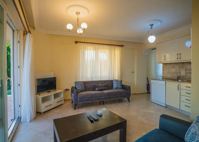 Apartahotel Sunset Club Aqua Lettings 3*