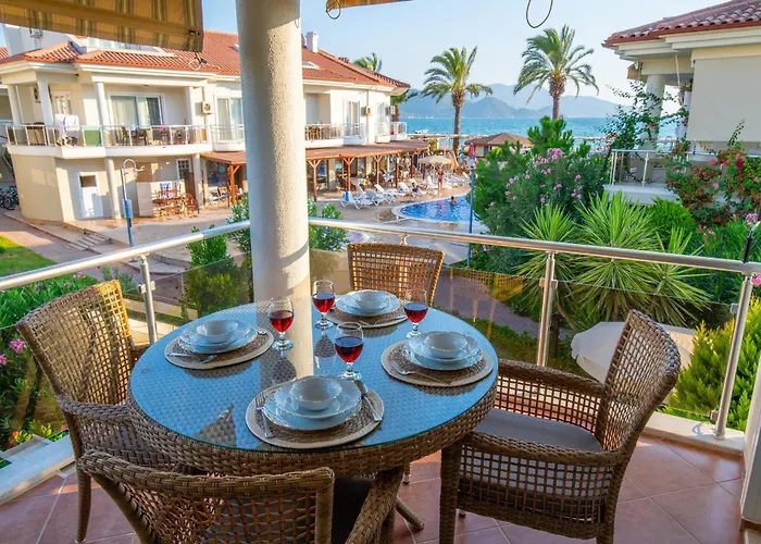 Sunset Club Aqua Lettings Apartahotel 3*