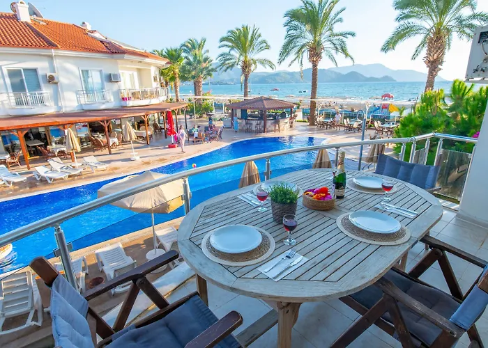 Apartahotel Sunset Club Aqua Lettings 3*