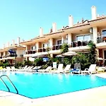 Sunset Club Aqua Lettings Apart Otel