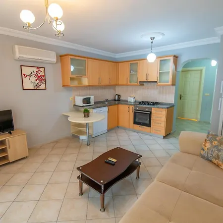 מלון דירות Sunset Club Aqua Lettings 3*