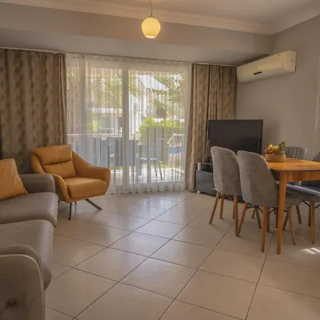 Sunset Club Aqua Lettings Aparthotel