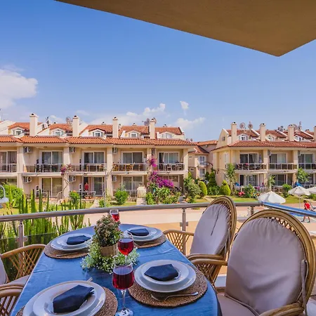 Sunset Club Aqua Lettings 3*