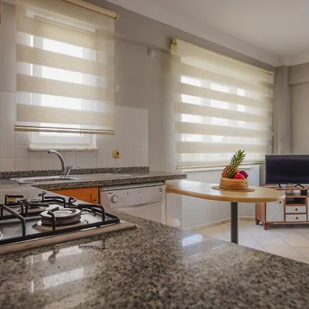 Sunset Club Aqua Lettings מלון דירות פאטהיה