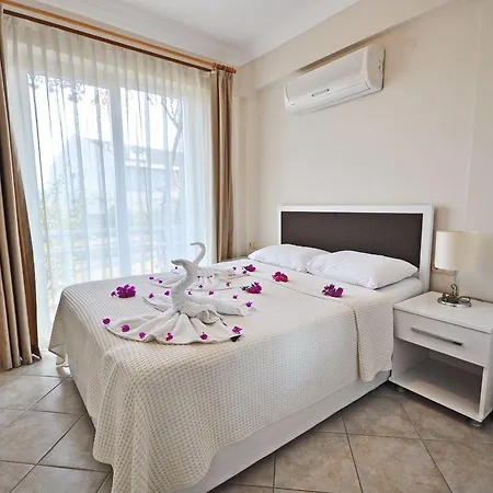 Sunset Club Aqua Lettings Ξενοδοχείο με διαμερίσματα 3*
