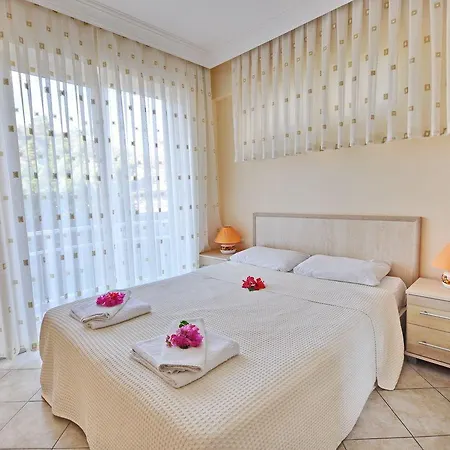 Sunset Club Aqua Lettings Ξενοδοχείο με διαμερίσματα 3*