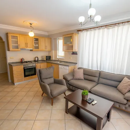 Ξενοδοχείο με διαμερίσματα Sunset Club Aqua Lettings 3*