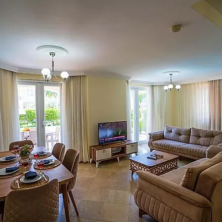 Sunset Club Aqua Lettings Aparthotel 3*