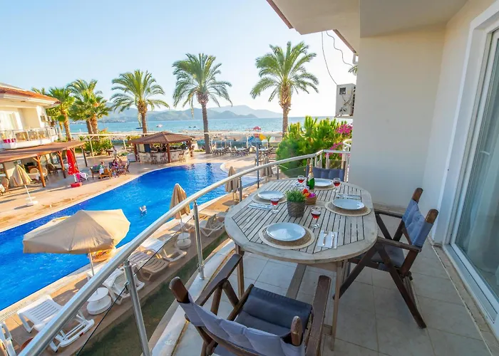 Sunset Club Aqua Lettings Aparthotel