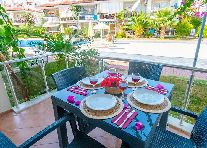 Sunset Club Aqua Lettings Aparthotel